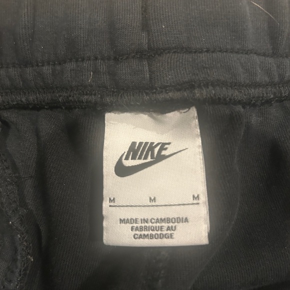 Nike jogger sweats - Picture 2 of 3